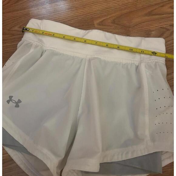 Under Armour Shorts Size XS - Picture 3 of 7